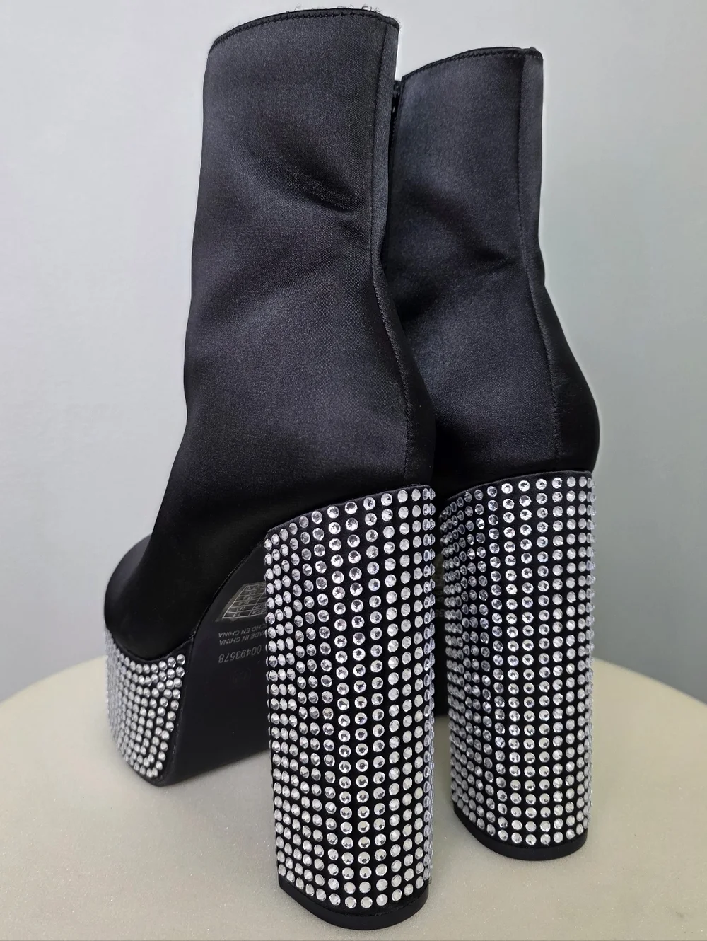 ​💎 Forever 21 Black Satin Rhinestone Platform Booties 💎 - Size 7.5